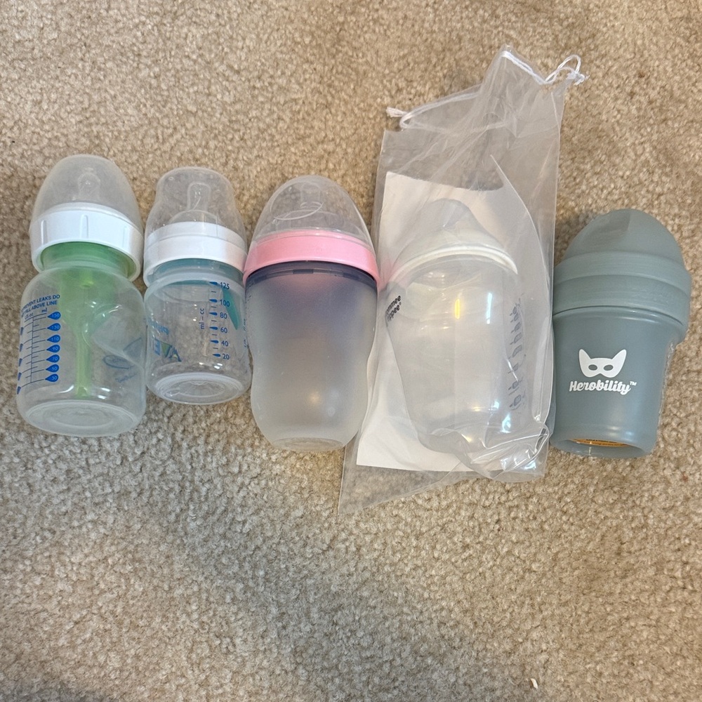 Baby bottle started pack including Comotomo, dr browns, herobility and tommee